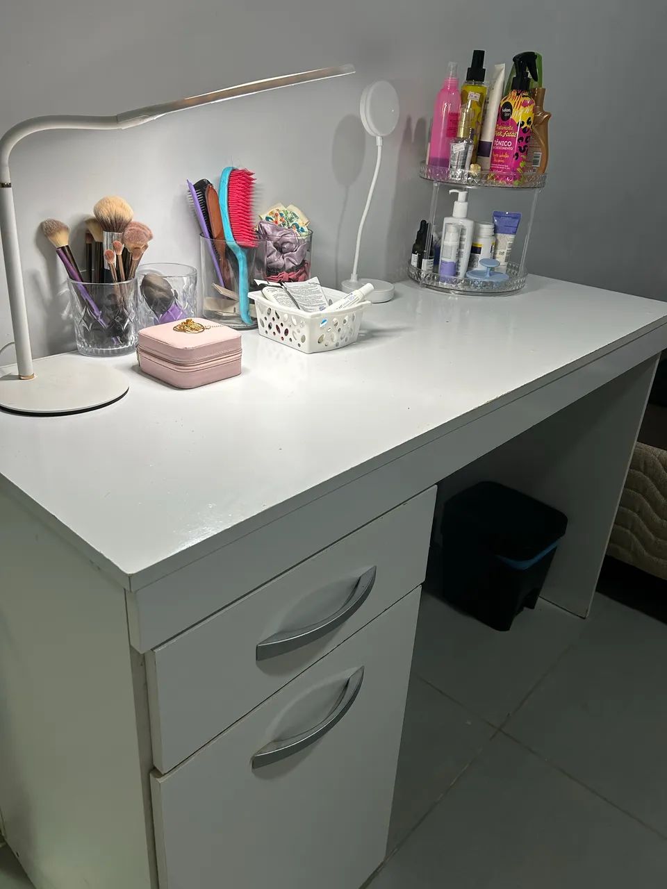 Escrivaninha penteadeira branca com gaveta  - Foto 3