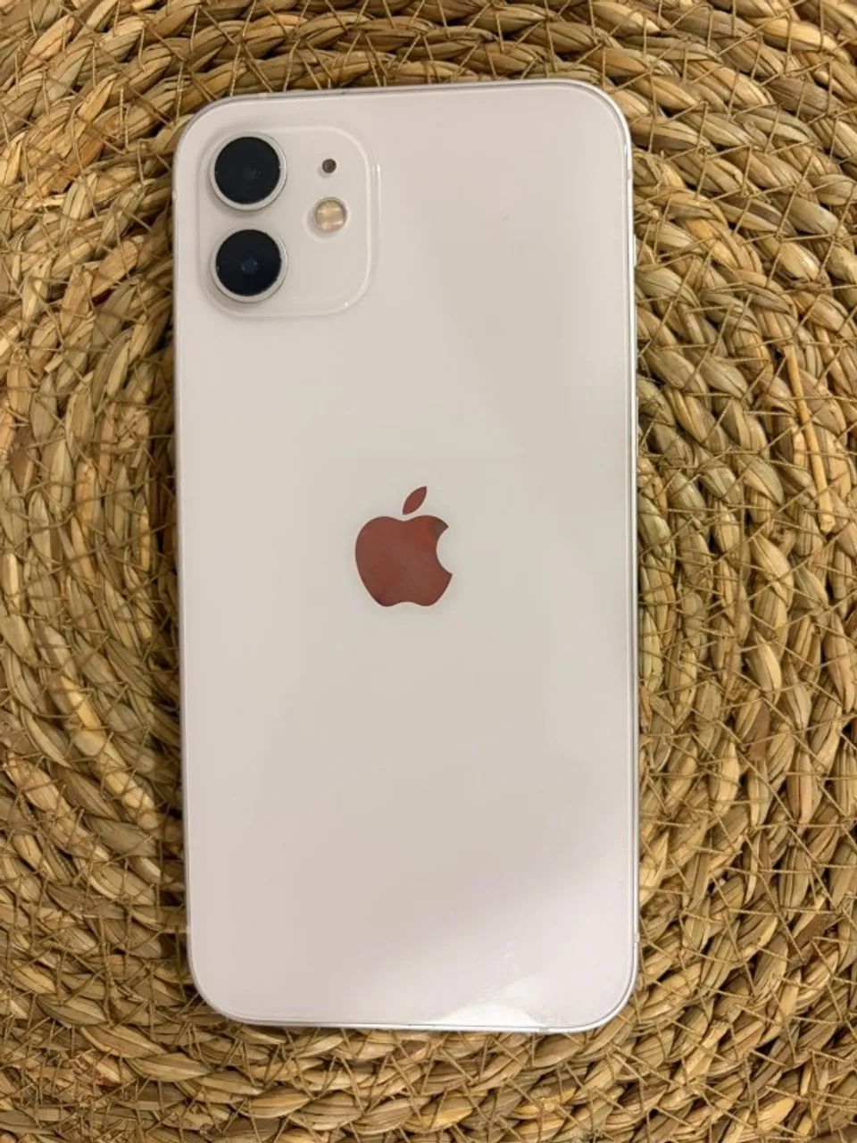 IPhone 12 branco - 64GB super conservado. - Celulares e