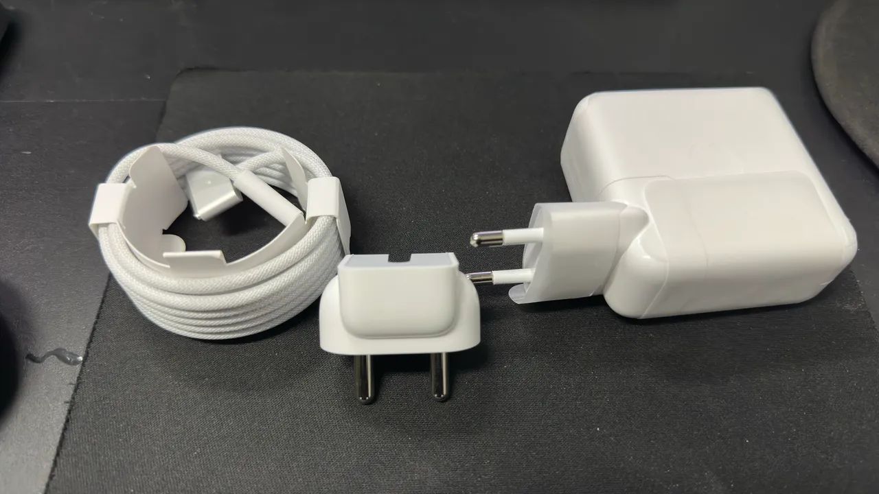 Fonte Apple 70W + Cabo Original 