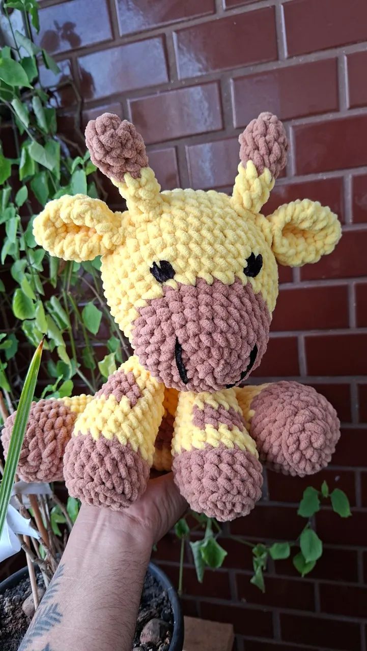 Girafinha Amigurumi crochê 