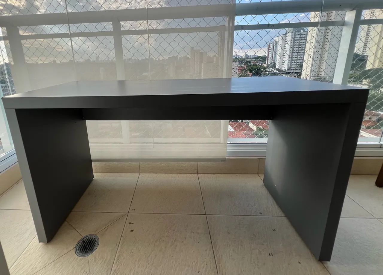 Escrivaninha em MDF 