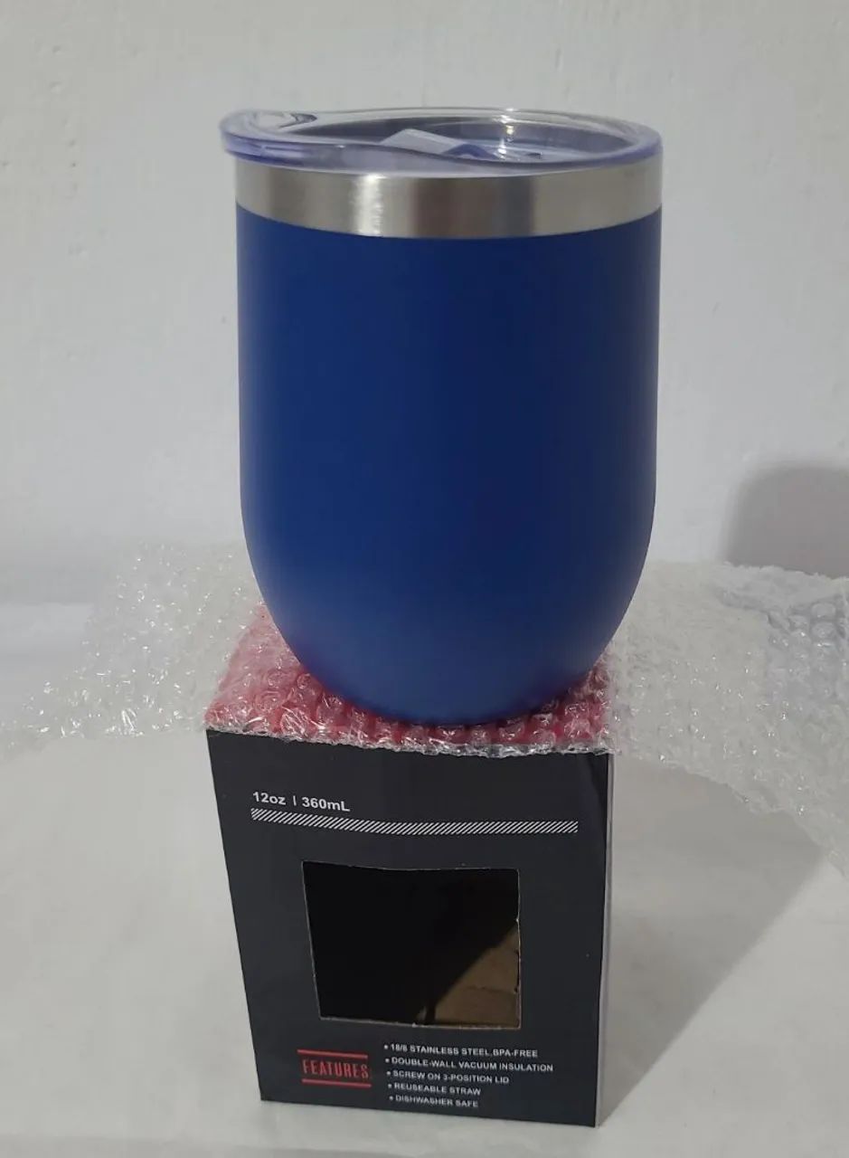 Copo azul marinho com tampa de 360 ml, lindo, novo, confortável.  - Foto 6