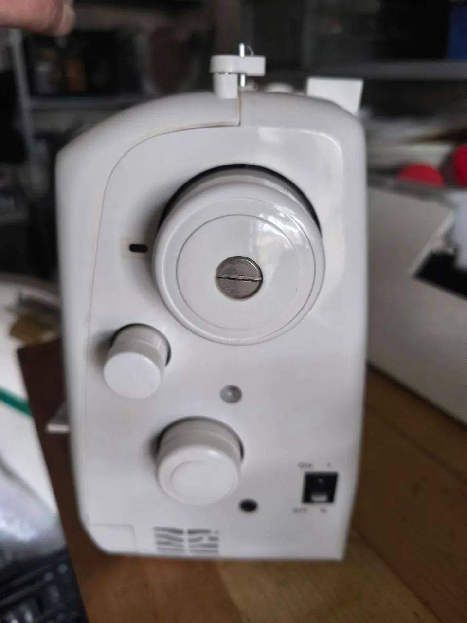 Máquina de costura jaguar modelo JS-690 110V - Foto 5