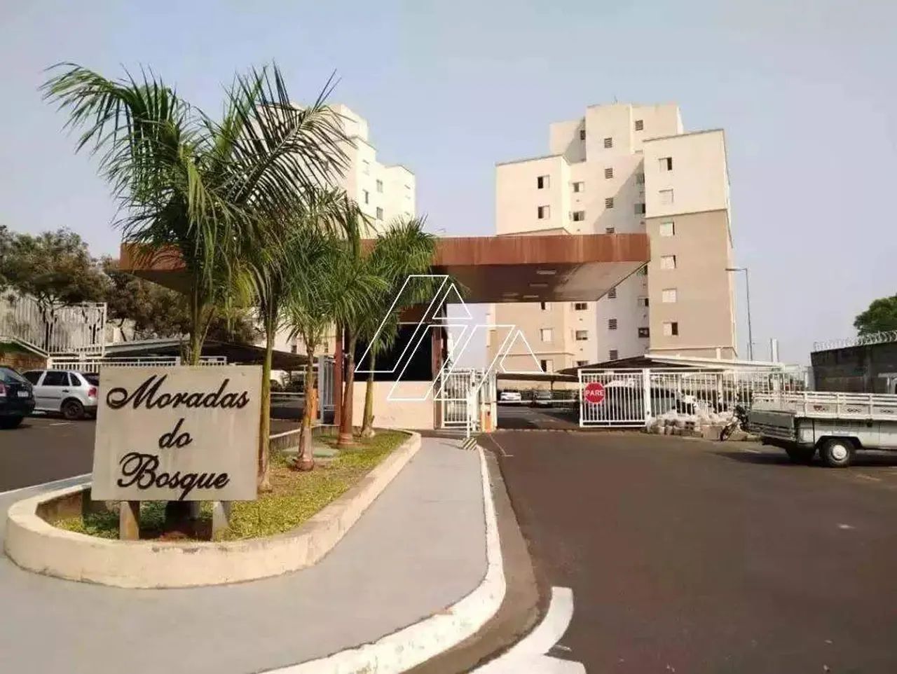 Apartamento mobiliado com 2 dormitórios próximo ao Centro  Marília/SP
