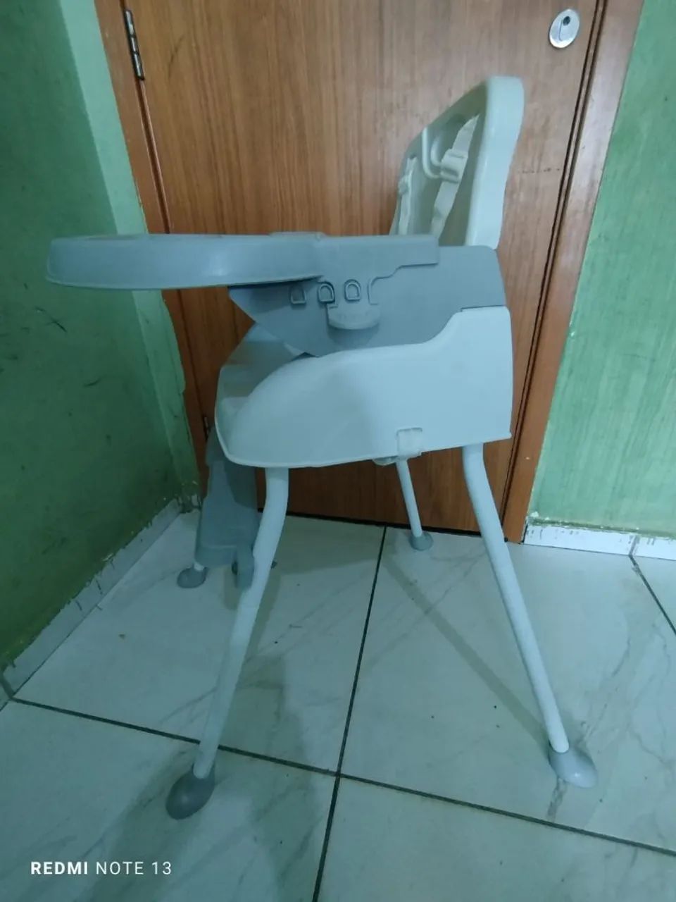Cadeira de alimentação semi novo