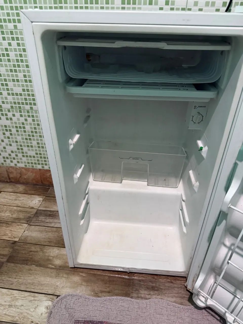 Frigobar 93l Midea  - Foto 3