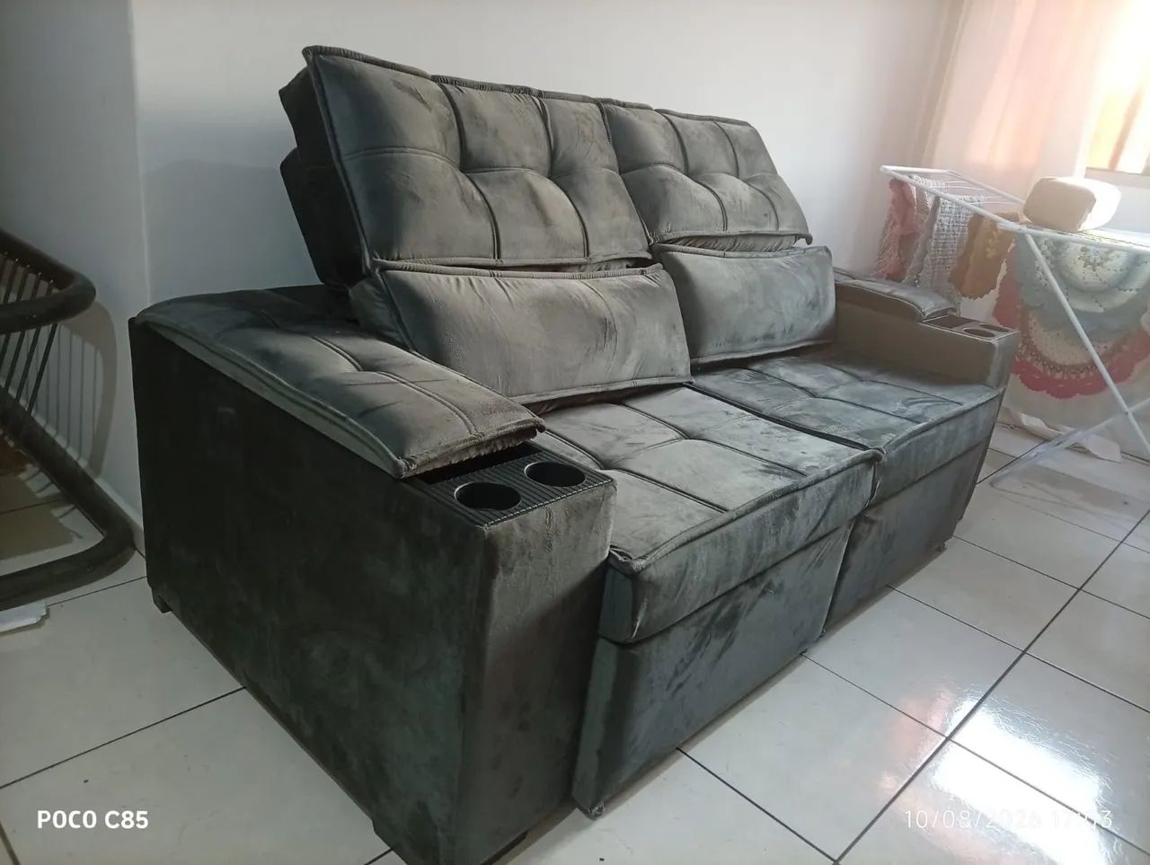 Sofá retrátil e reclinável com porta copos  - Foto 4