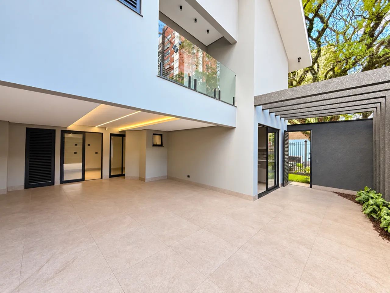Sobrado à venda em Maringá, Zona 07, com 3 quartos, com 187.75 m² - Foto 4