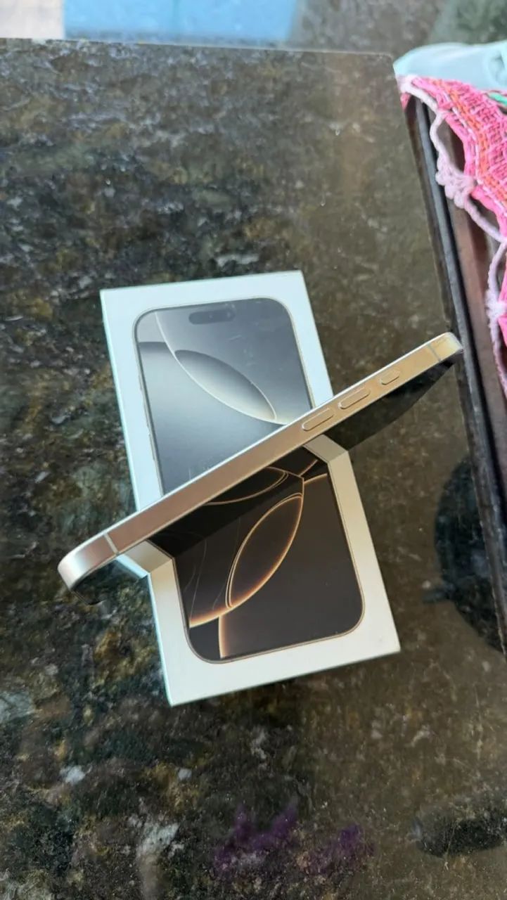 Iphone 16 pro  - Foto 3
