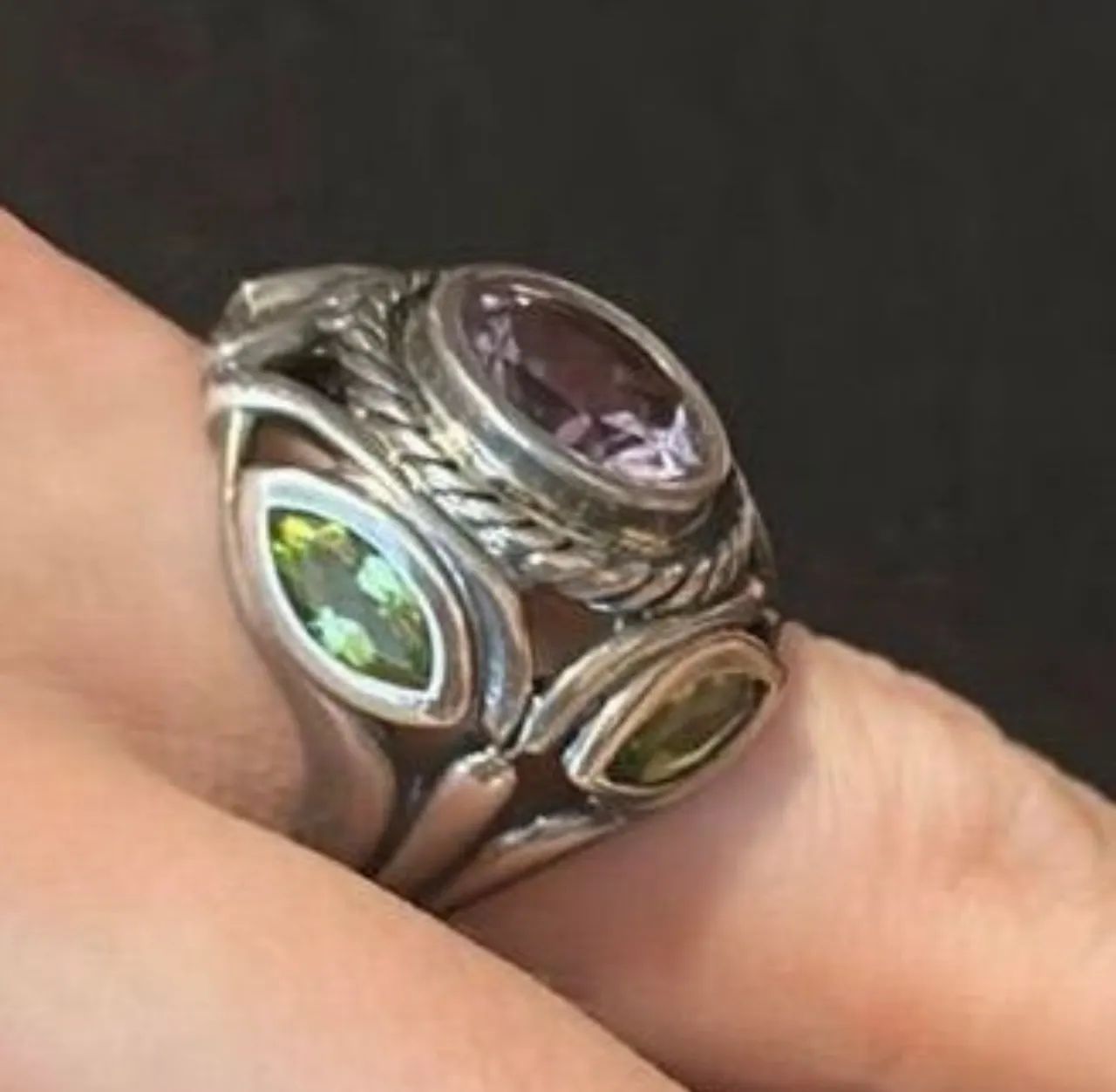 Anel em prata com pedras de ametista e peridoto  - Foto 2