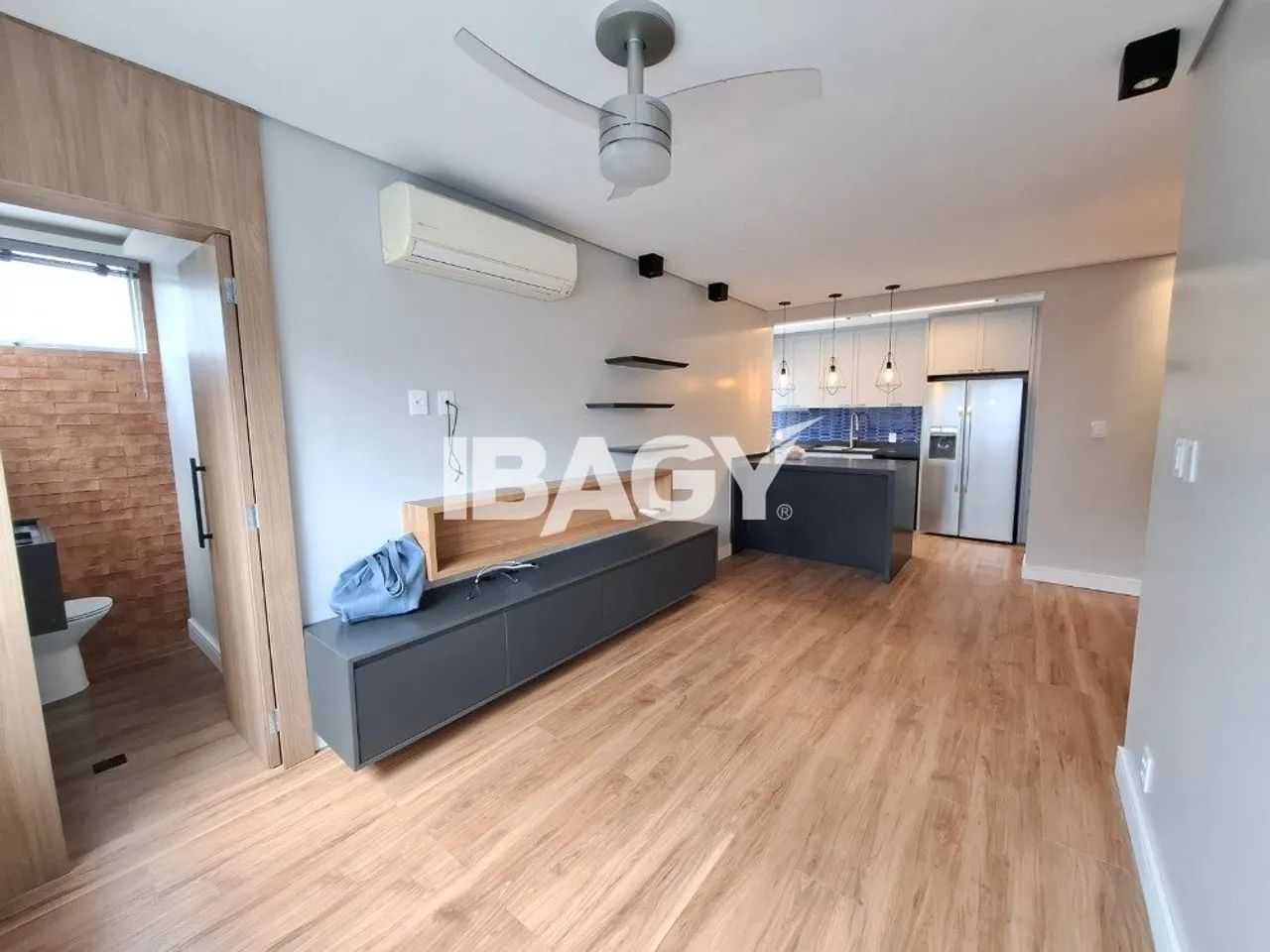 Excelente Apartamento 2 dormitório(s) em Centro - Florianópolis