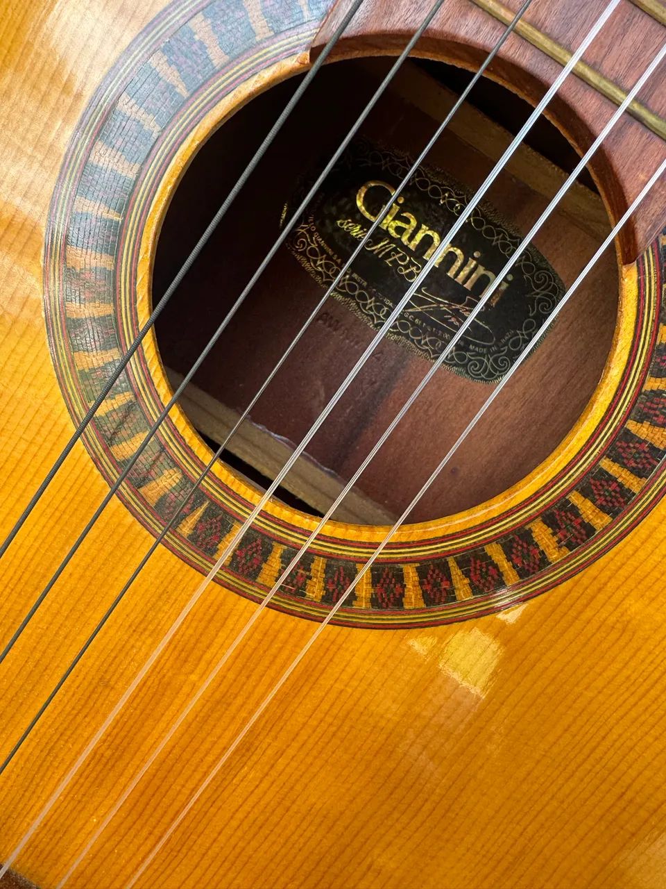 Violão Gianini com capa