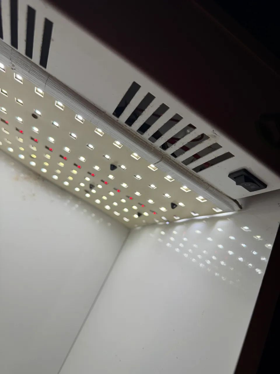 Plantario com iluminação automática  - Foto 2