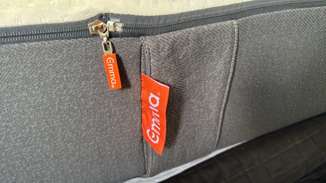 Vendo Cama Box + Colchão EMMA em excelente estado - Foto 3