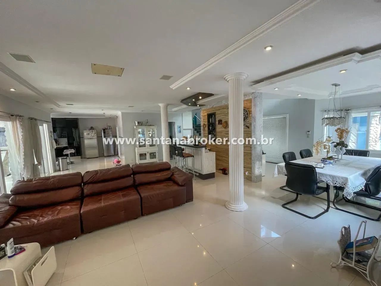 Vendo magnifica casa mobiliada com 3 suítes, 335m² de area útil - Foto 5