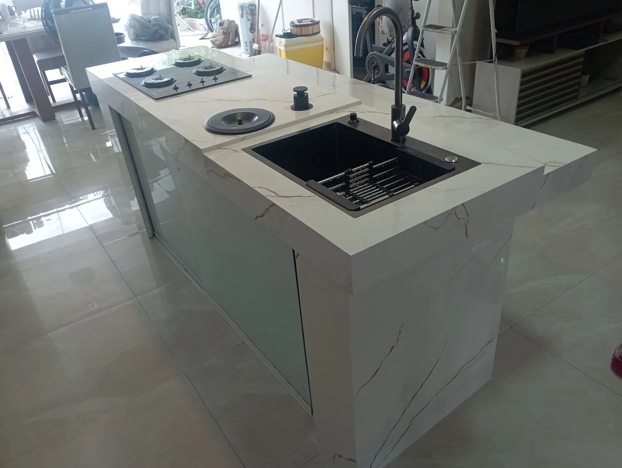 Pias e ninhos de porcelanato. - Foto 6