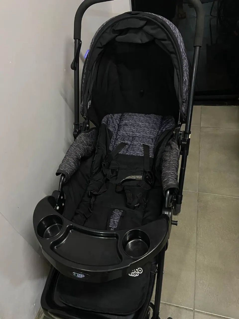 Vendo carrinho de bebê em excelente estado 
