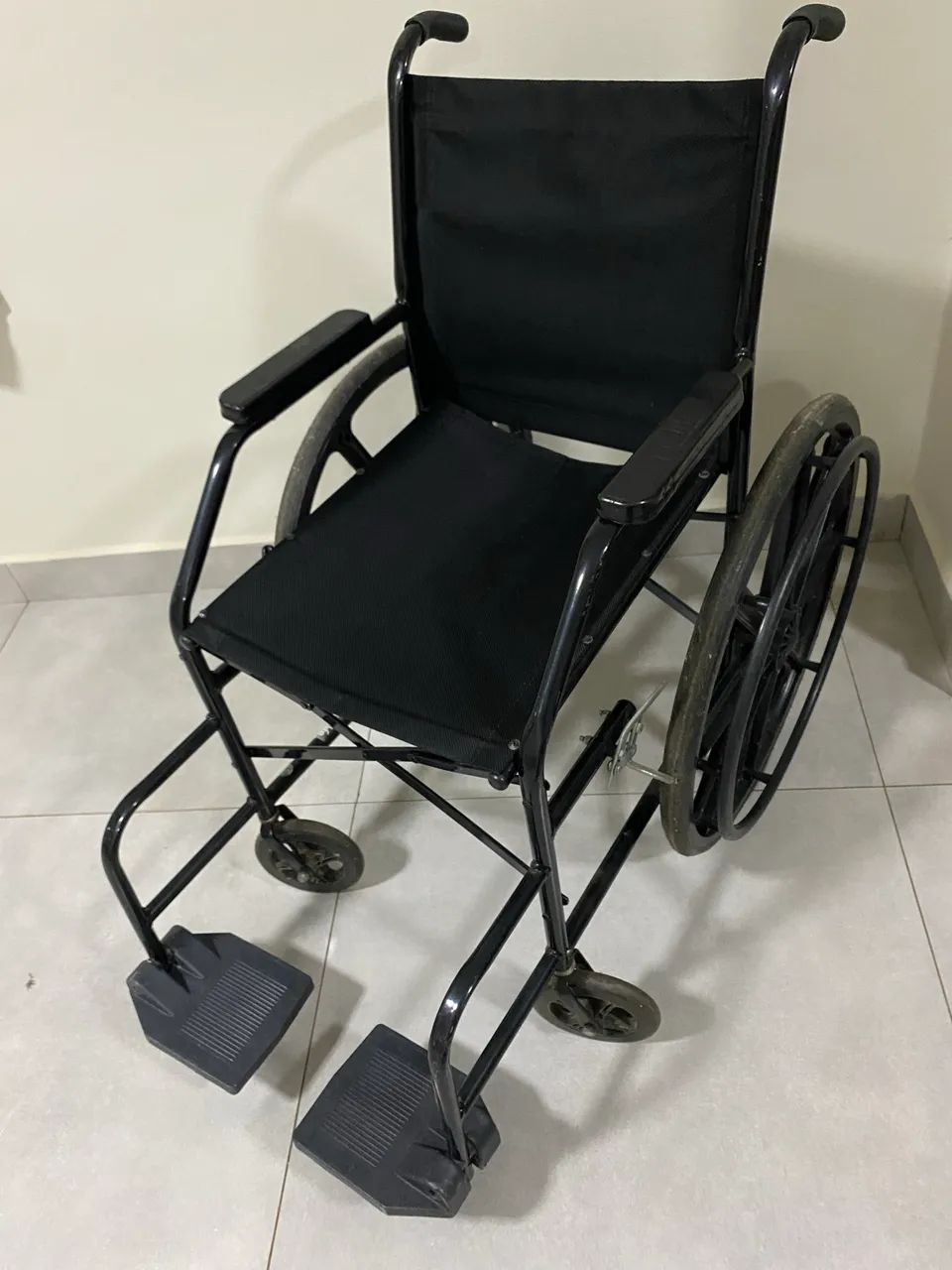 Cadeira de Rodas - Foto 2