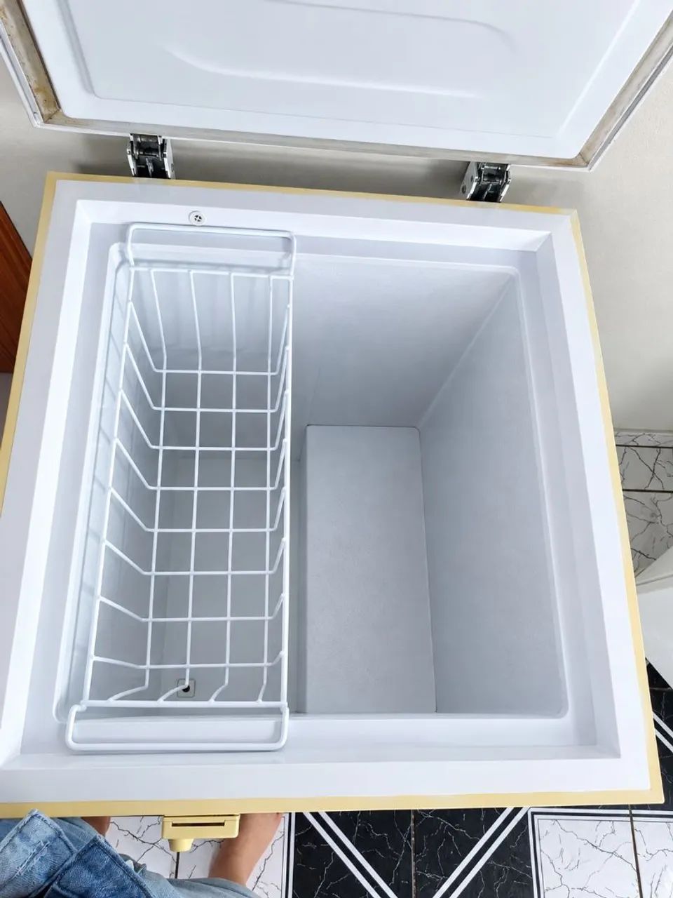Freezer eletrolux semi nova  - Foto 2