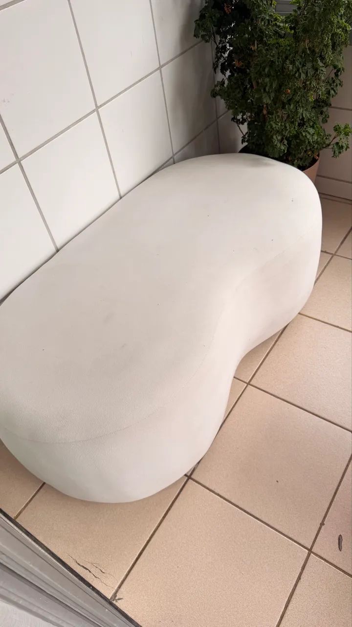Sofá oval à venda 