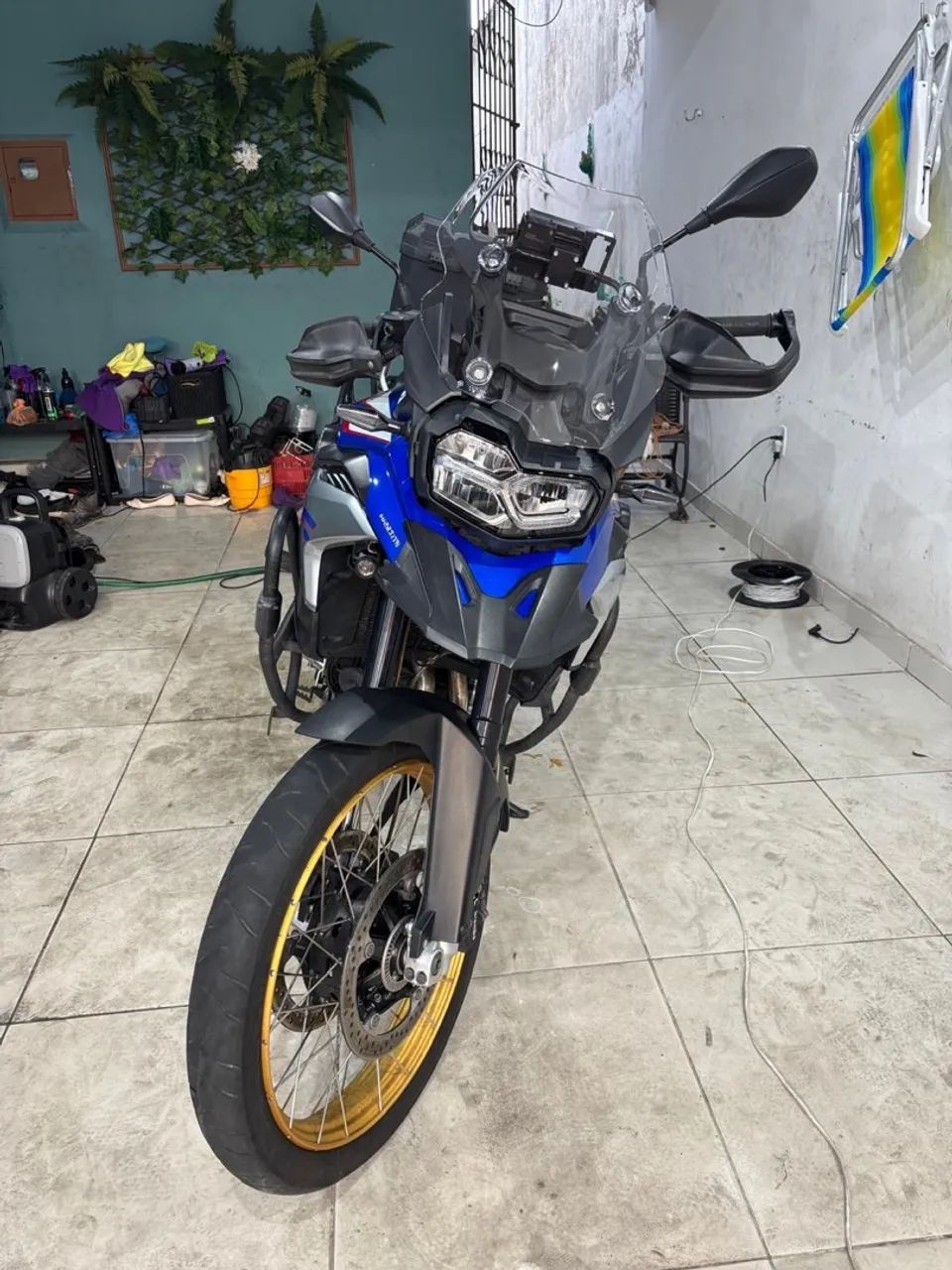 BMW F850