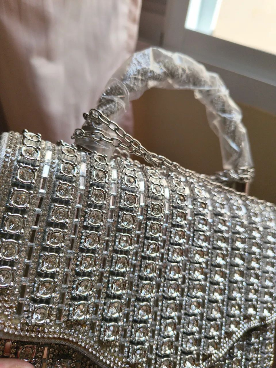 Bolsa toda cheia de strass - Foto 2
