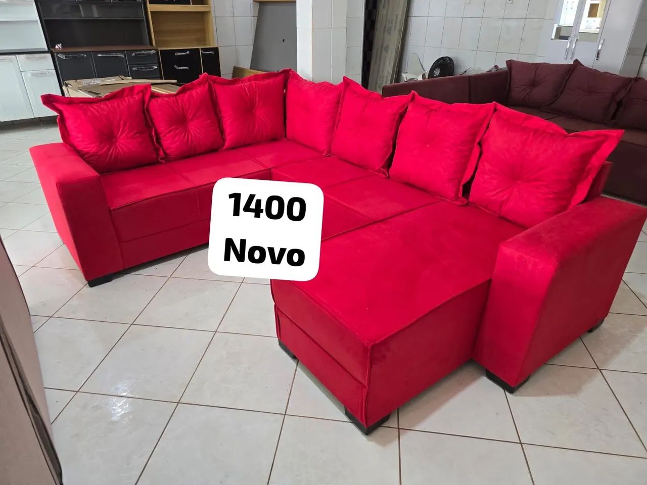 Sofá com chaise novo 