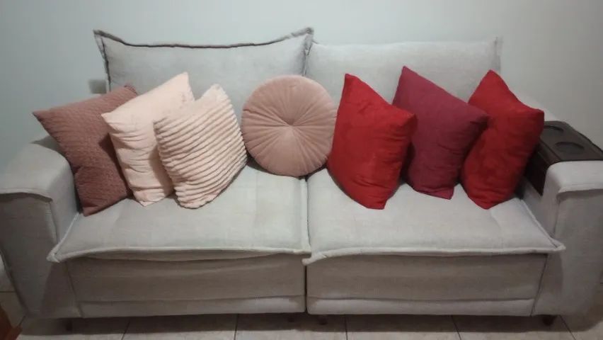 Sofá com revestimento estilo linho - Foto 2