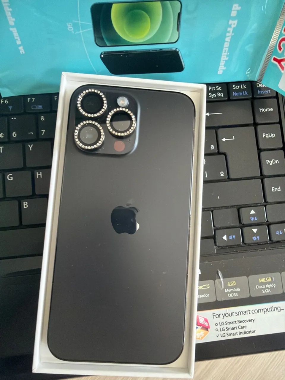 Película privacidade IPhone 14 Pro Max  - Foto 4