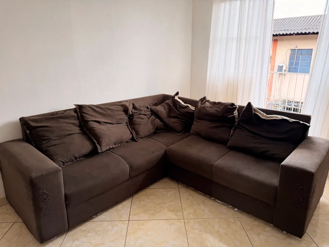 SOFÁ EM L À VENDA ? CONFORTO + ESPAÇO!