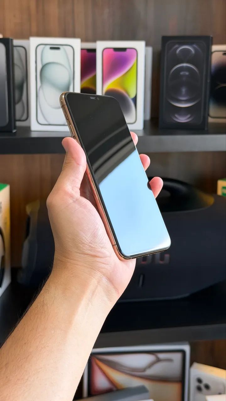 iPhone 11 Pro Max 64gb Dourado - Foto 4