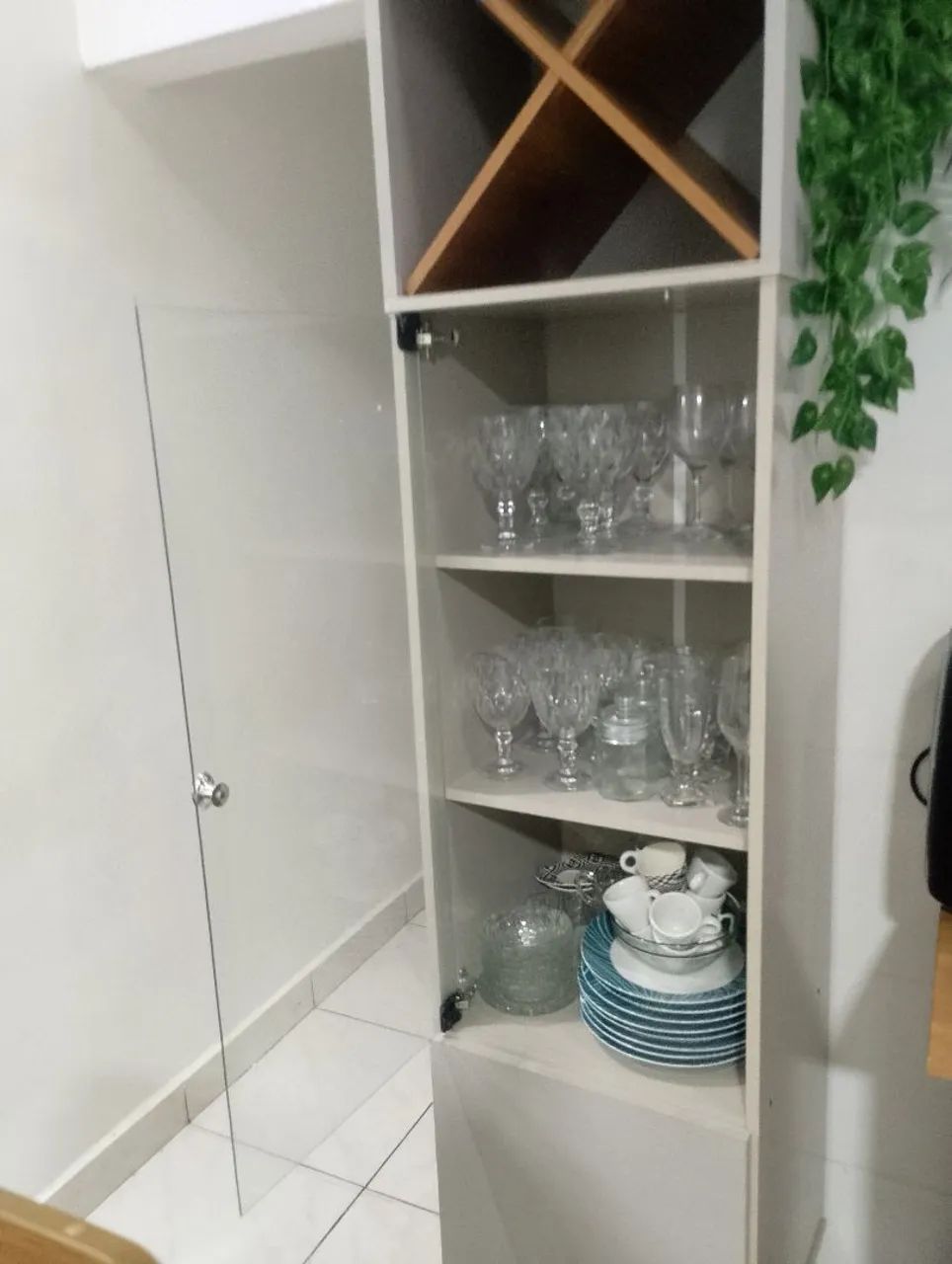 Cristaleira feita em marcenaria  - Foto 2