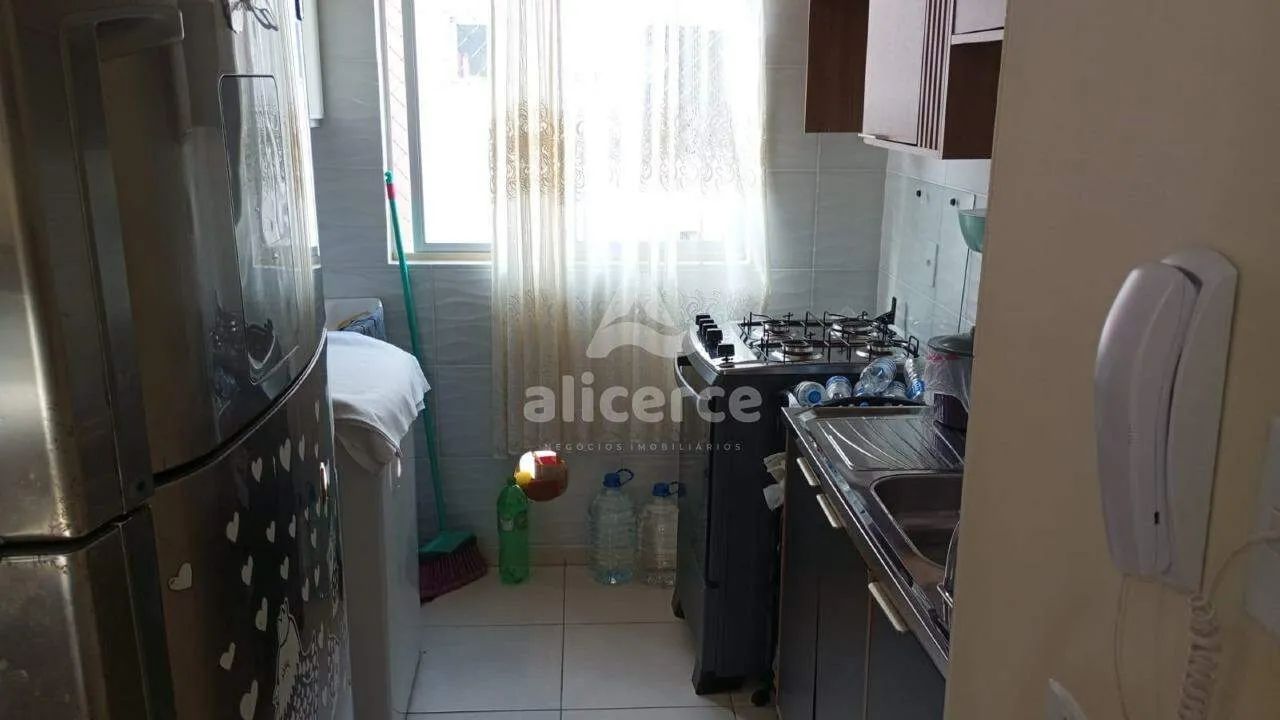 Apartamento reformado, sol da manhã, com 2 dormitórios no Real Parque - Foto 5