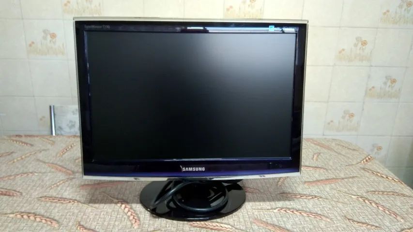 Monitor Samsung SyncMaster T190 LCD widescreen 19 polegadas,Vga Dvi,Exelente Impecável - Foto 3