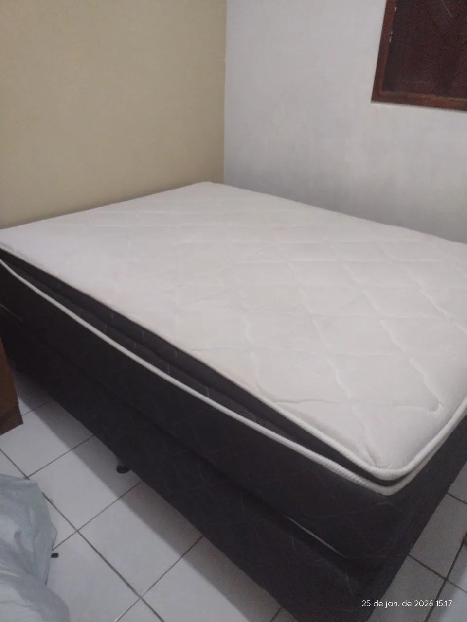 Troco tbm Cama box casal com molas