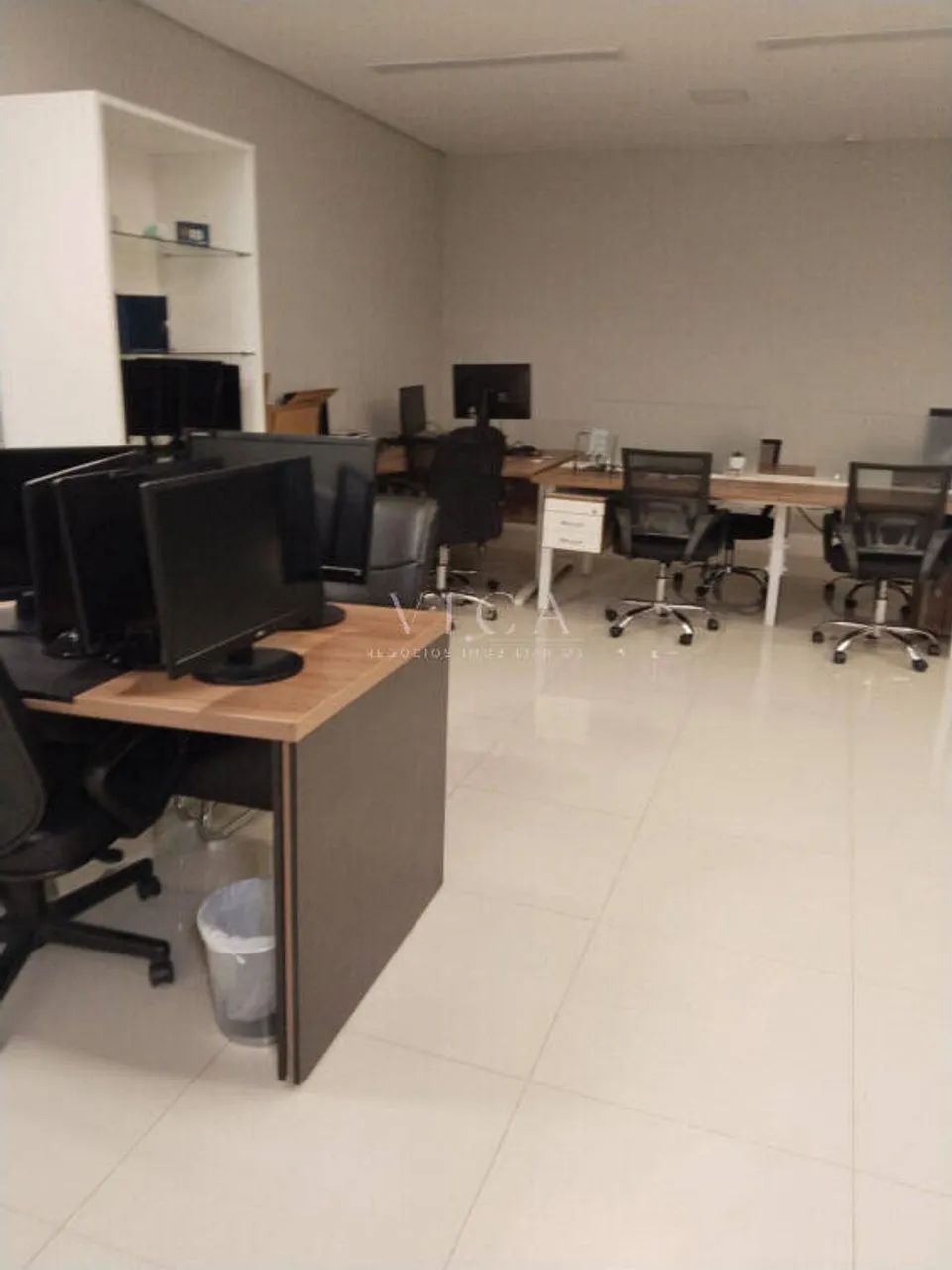 Alpha Square|Sala Mob. com 85m² para aluguel por R$ 8.500 - Alphaville/SP - Foto 2