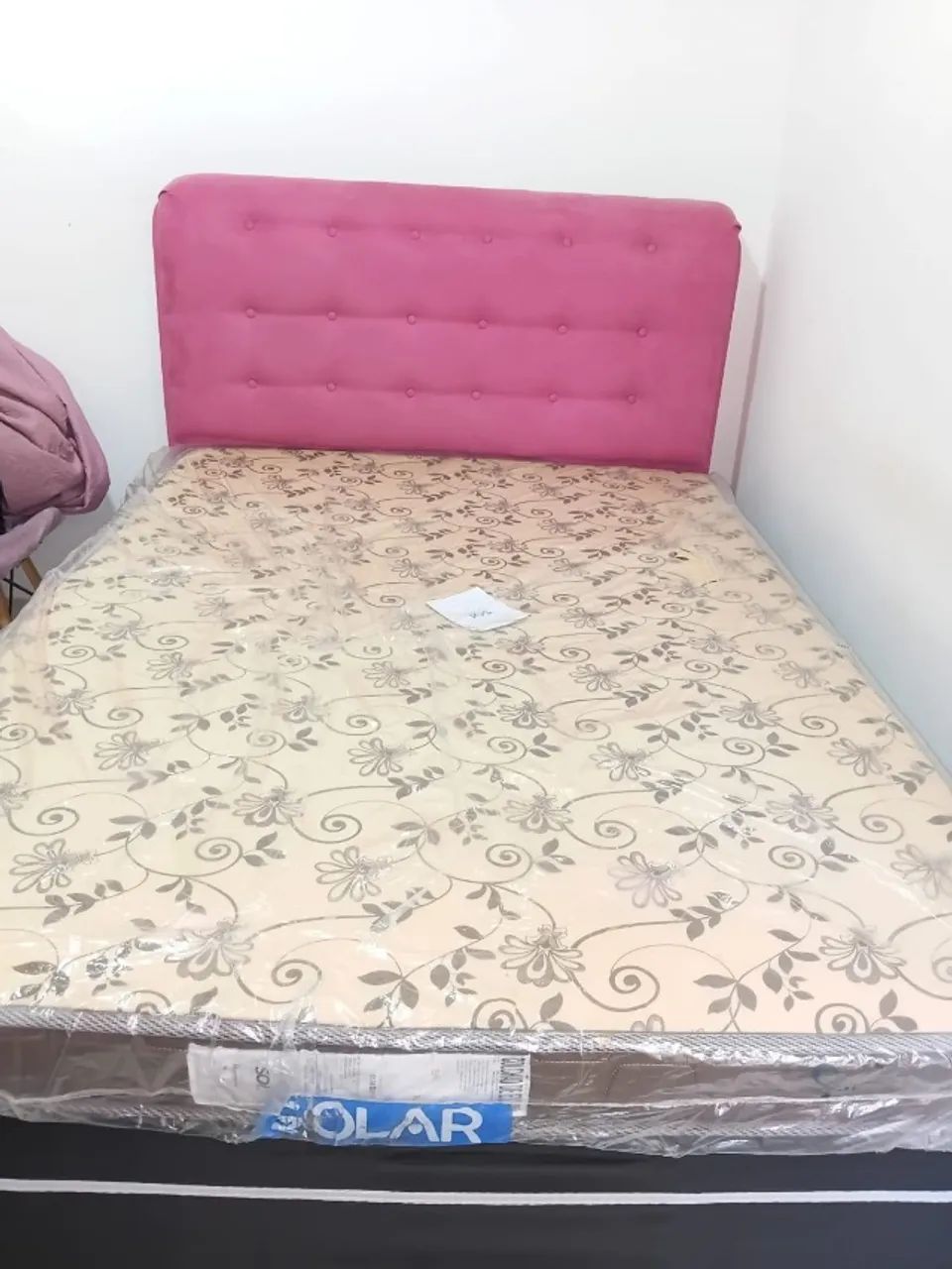 Cama de casal box + colchão + cabeceira rosa  - Foto 4