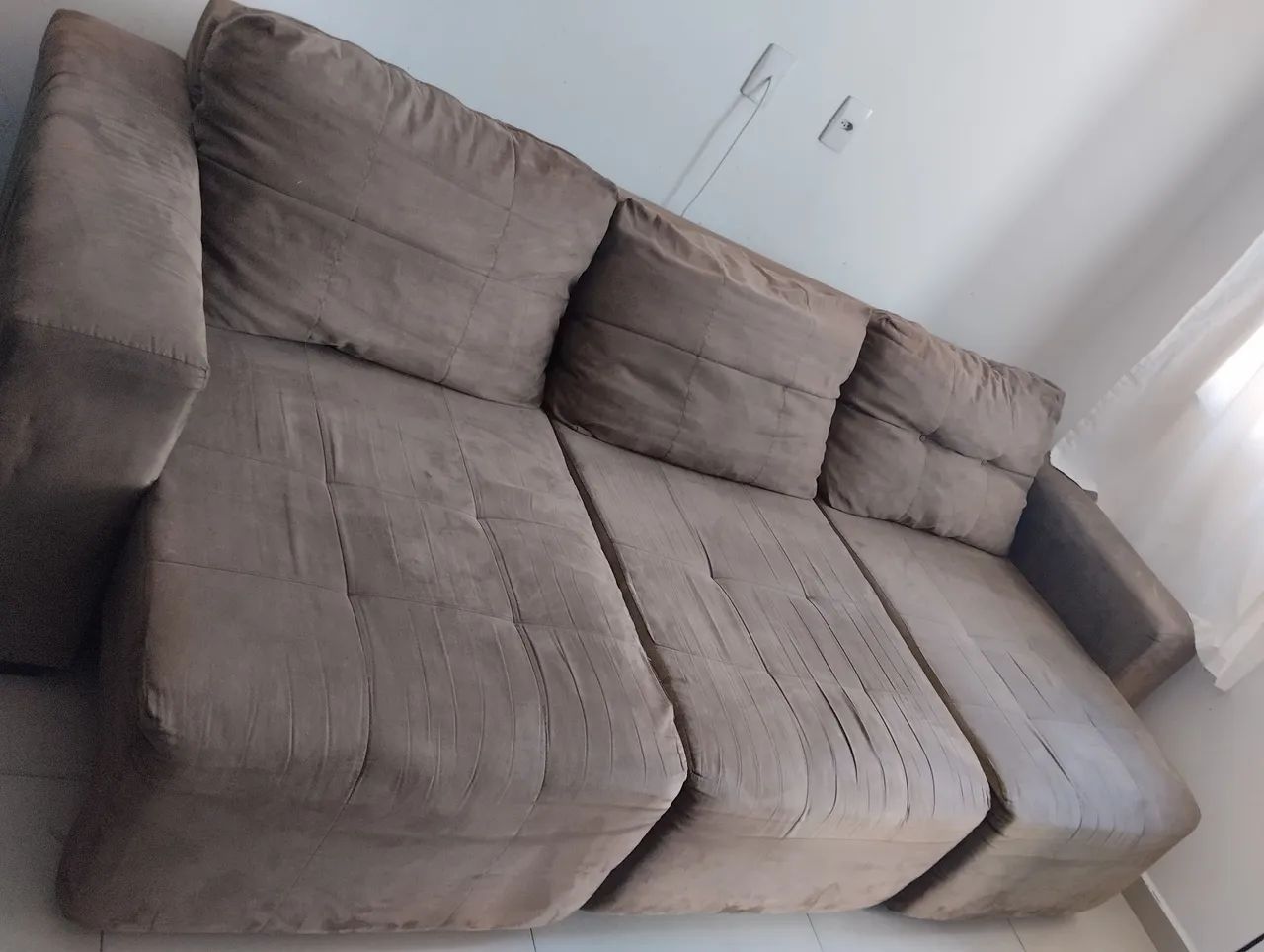 Sofá retrátil confortavel 