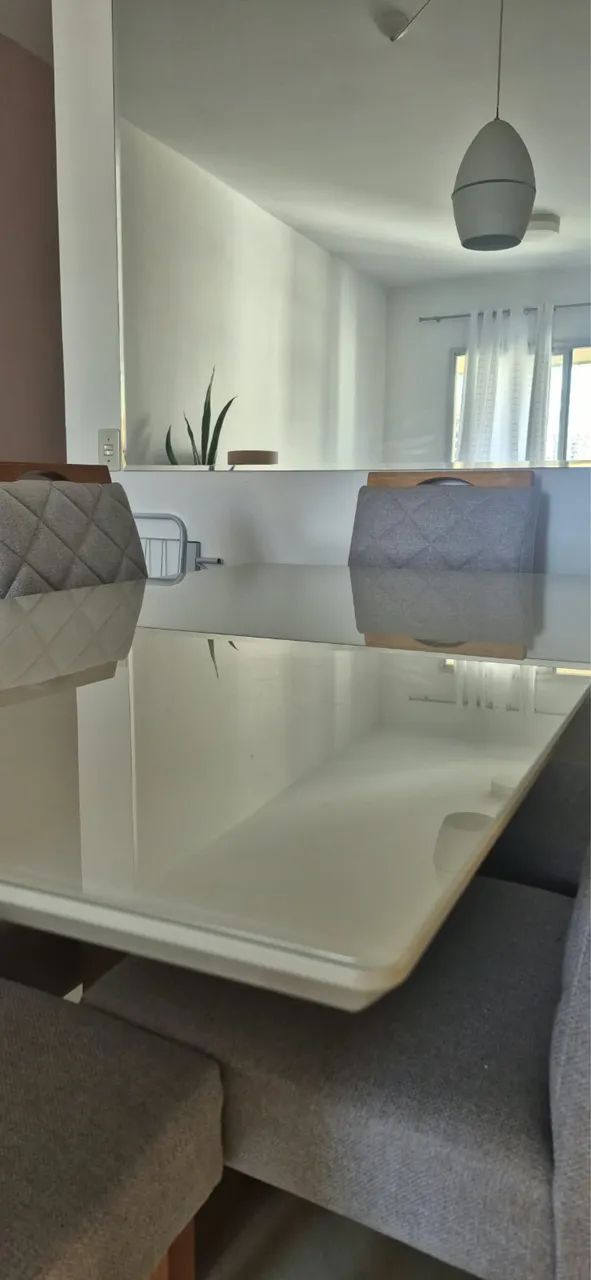 Mesa de jantar com tampo de vidro + 6 cad
