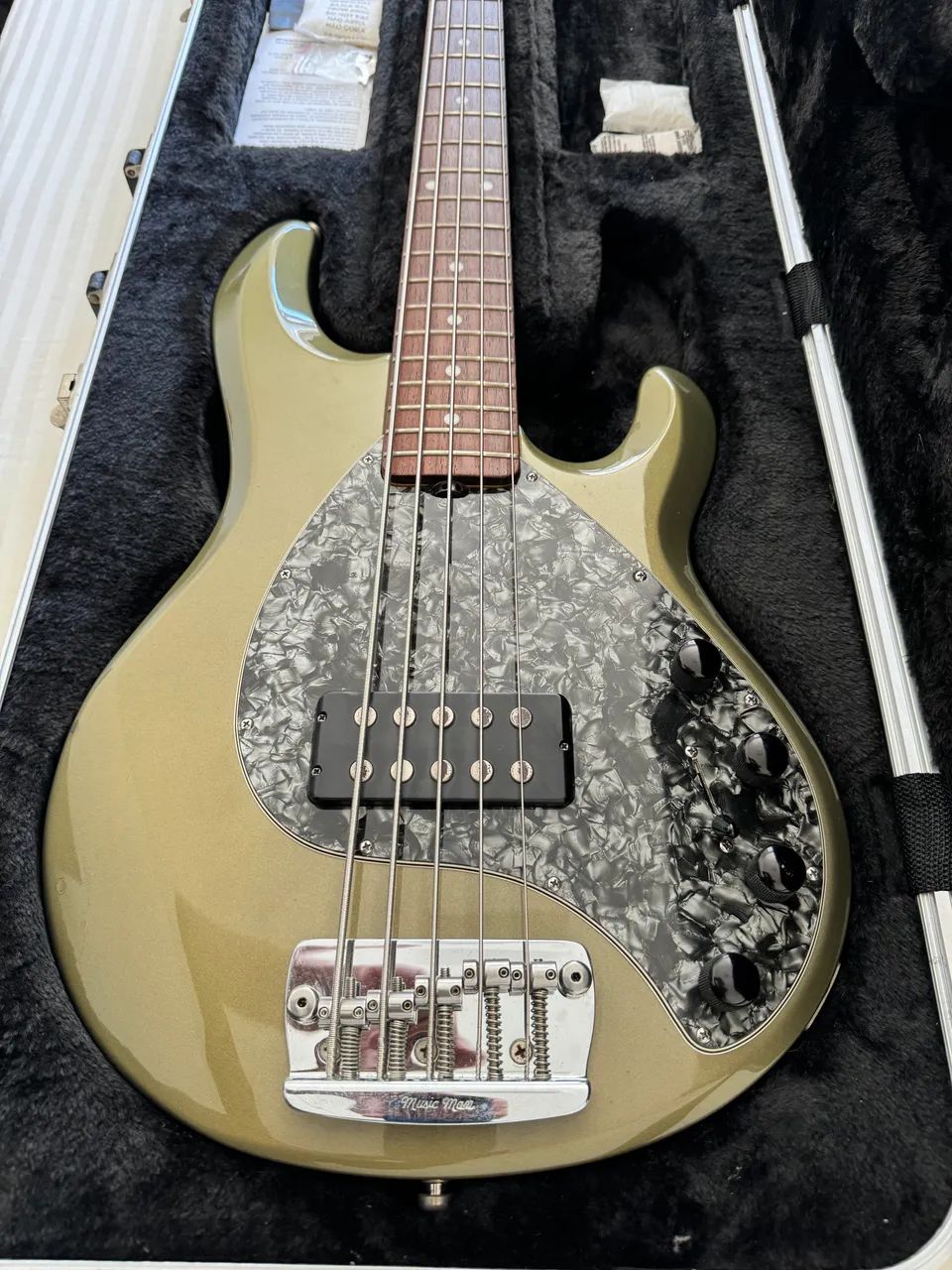 Music Man Stingray 5 H - 2005 com case original - Instrumentos