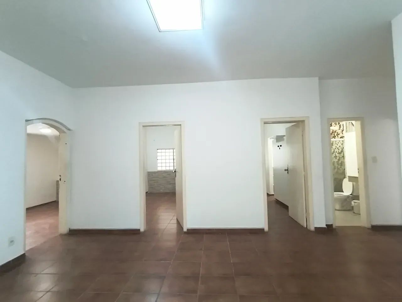 CASA COM 03 QUARTOS PARA ALUGAR NO BAIRRO BOM RETIRO - Foto 3