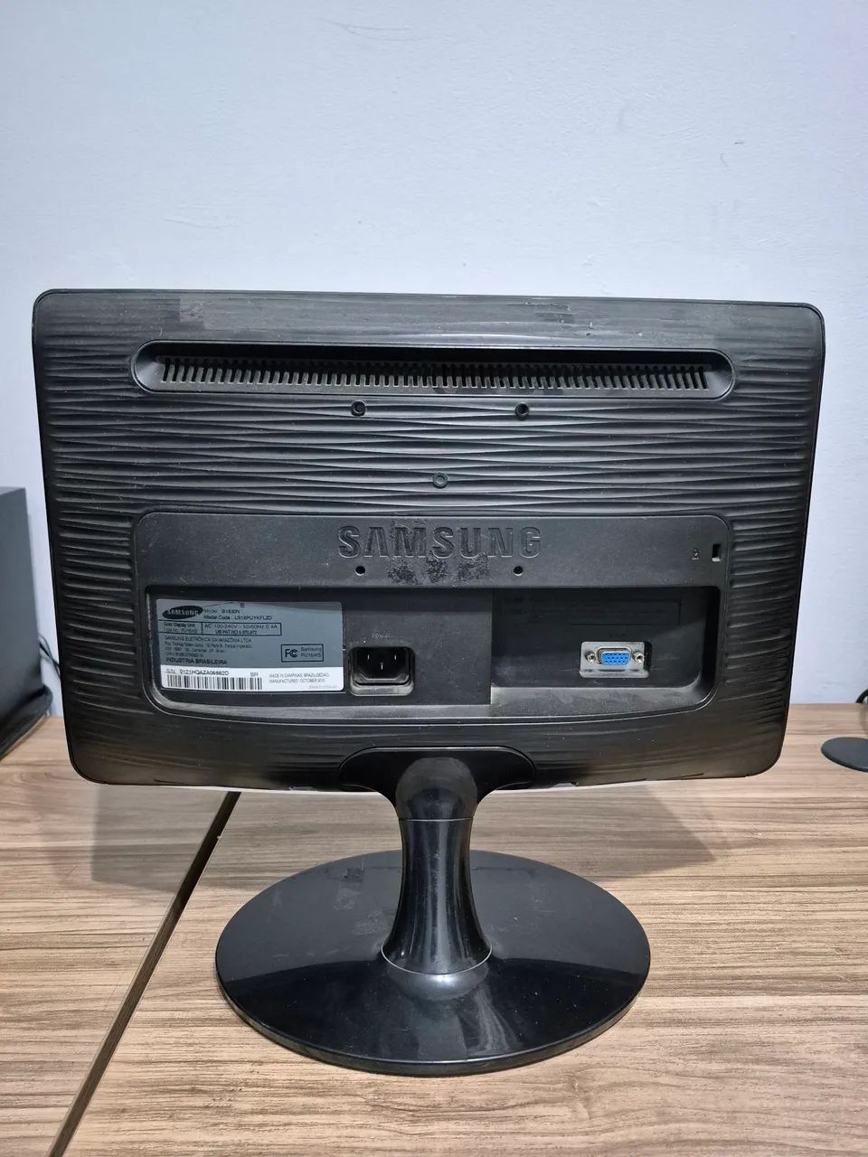 Monitor Lcd Syncmaster B1630 15,6" Samsung - Foto 2