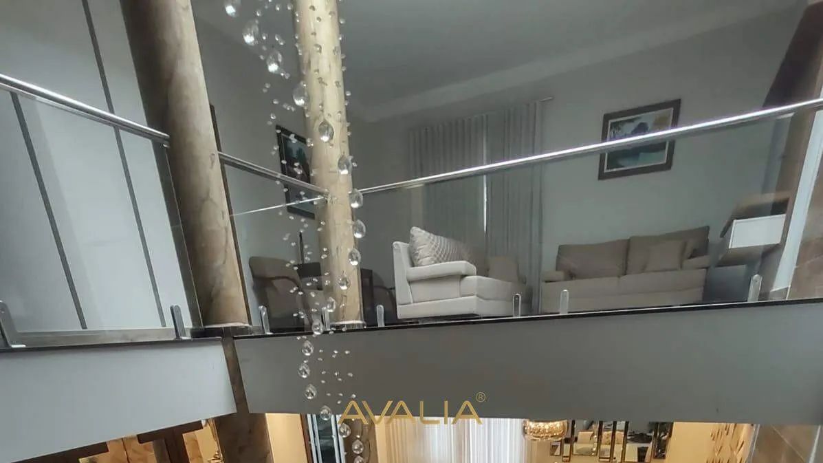 Casa de Condomínio com 3 Quartos e 4 banheiros à Venda, 350 m² - Foto 3