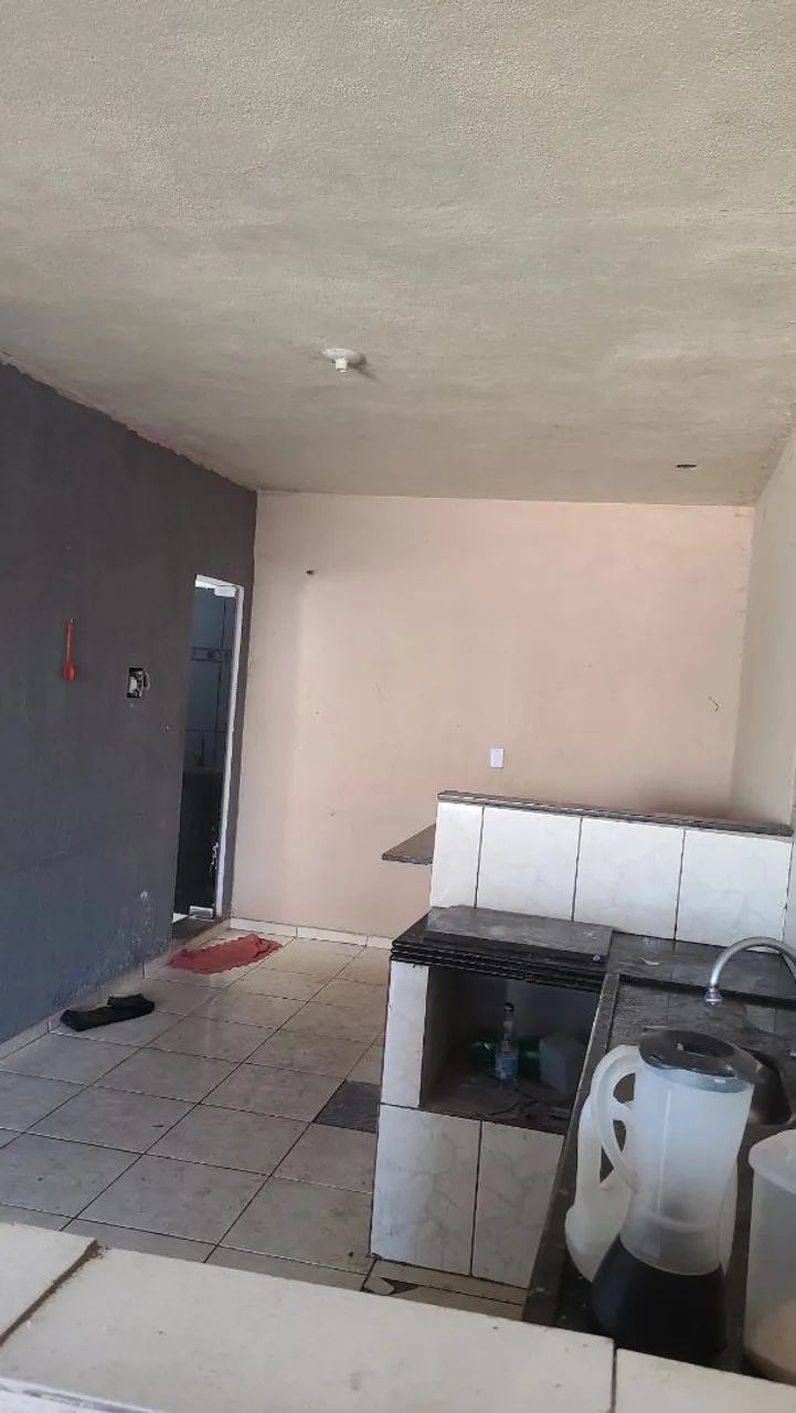 Alugo casa água e luz inclusos - Foto 4