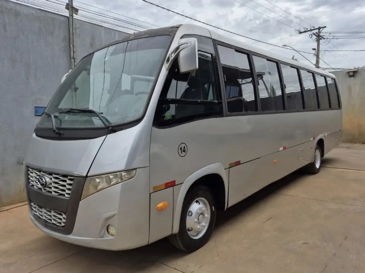 MICROÔNIBUS 