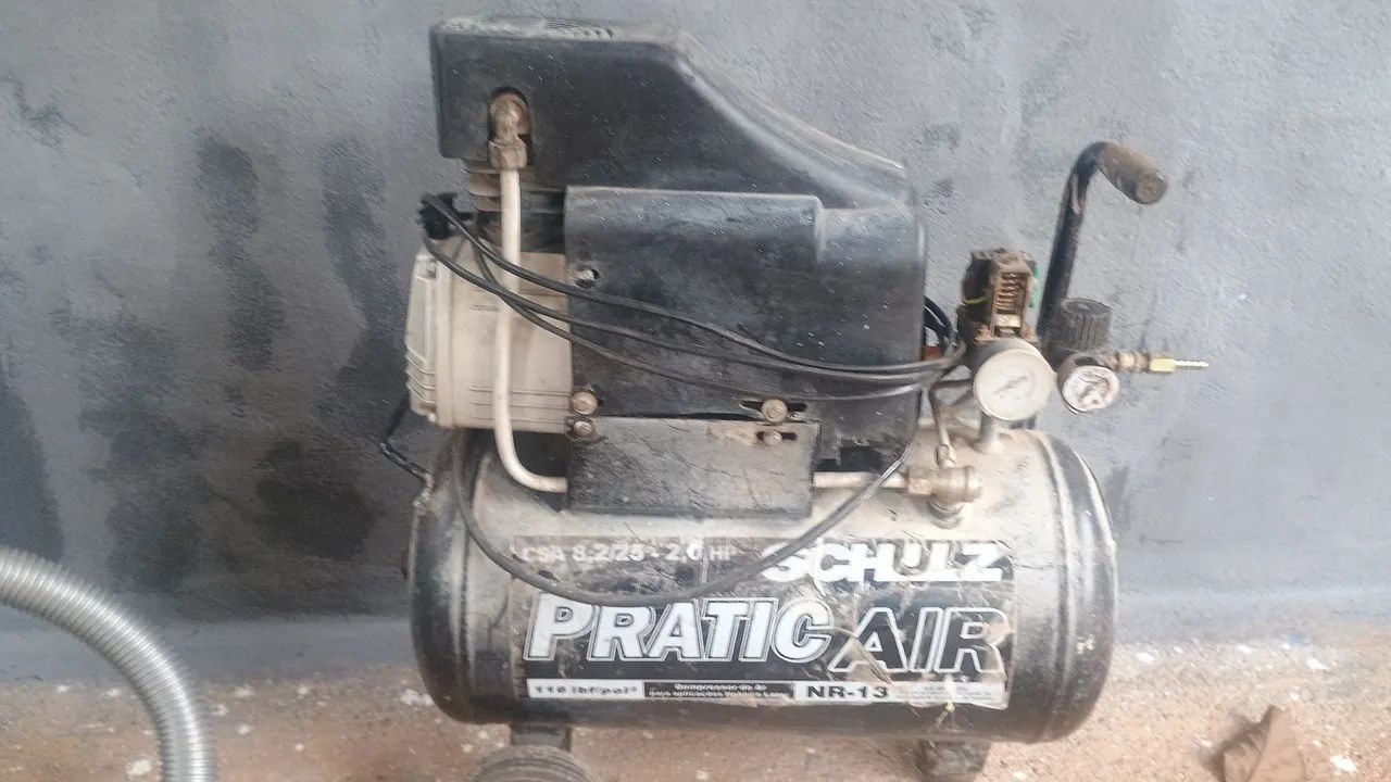 Vendo um compressor 