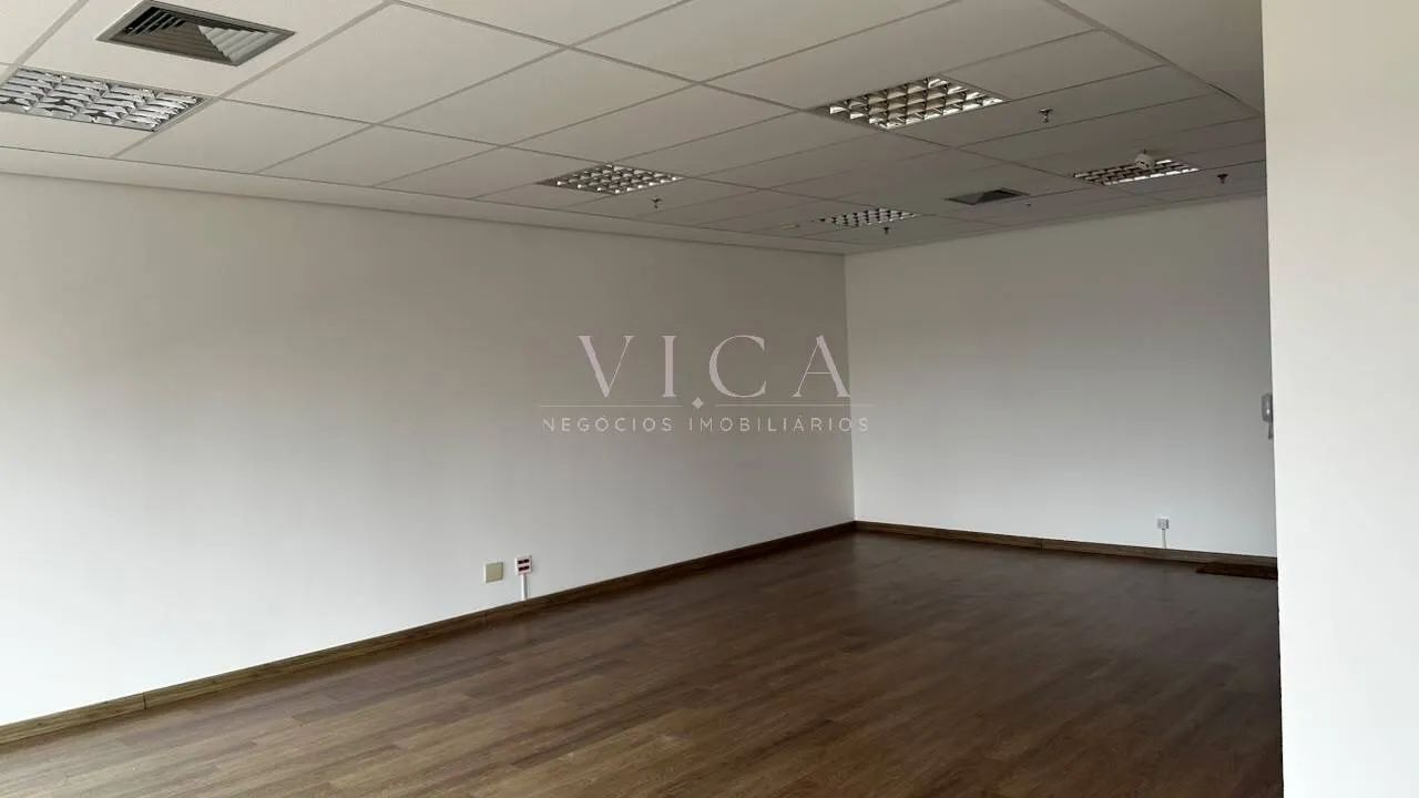 Alpha Square|Sala com 56m² para aluguel por R$ 3.600 - Alphaville/SP - Foto 4