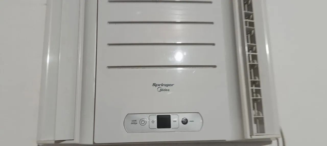 Ar condicionado Springer Midea 7500 Btus 110vtsTS 110vts