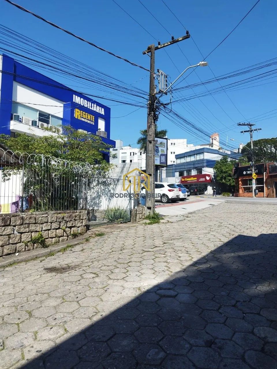 Casa com excelente potencial comercial na Trindade - Foto 4