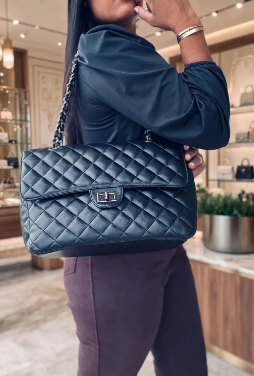 Bolsa Flap Maxi Matelassê Classica - Foto 5